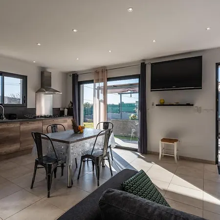 Vakantiehuis Proche Ajaccio, Magnifique Avec Piscine Privee 8 Personnes