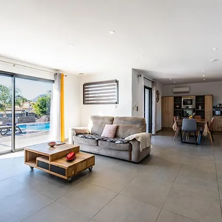 Proche Ajaccio, Magnifique Avec Piscine Privee 8 Personnes