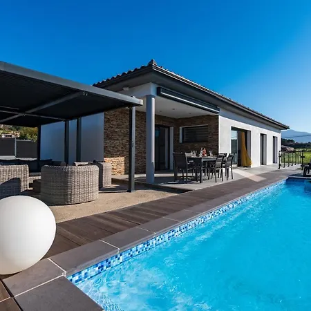 Proche Ajaccio, Magnifique Avec Piscine Privee 8 Personnes * Afa