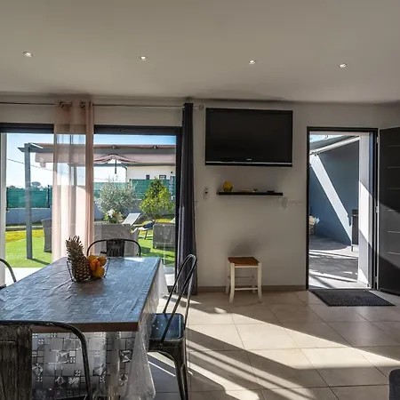 Proche Ajaccio, Magnifique Avec Piscine Privee 8 Personnes Afa