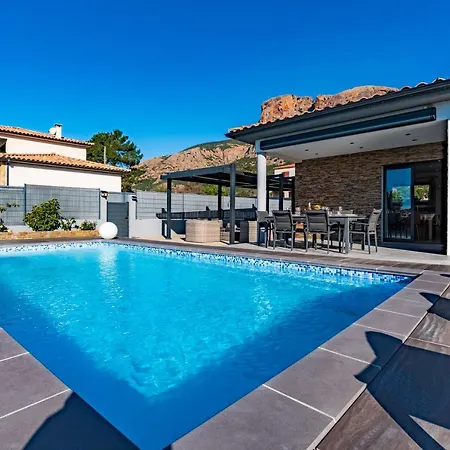 Casa de Férias Proche Ajaccio, Magnifique Avec Piscine Privee 8 Personnes *