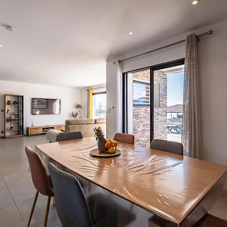 Proche Ajaccio, Magnifique Avec Piscine Privee 8 Personnes Casa de Férias Afa