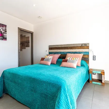 Proche Ajaccio, Magnifique Avec Piscine Privee 8 Personnes *