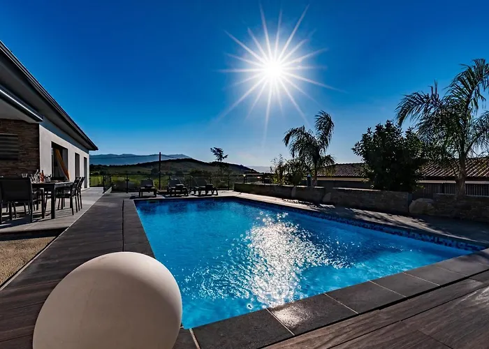 度假居 Proche Ajaccio, Magnifique Avec Piscine Privee 8 Personnes Afa