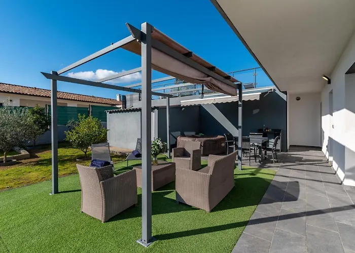 Proche Ajaccio, Magnifique Avec Piscine Privee 8 Personnes Ferienhaus *