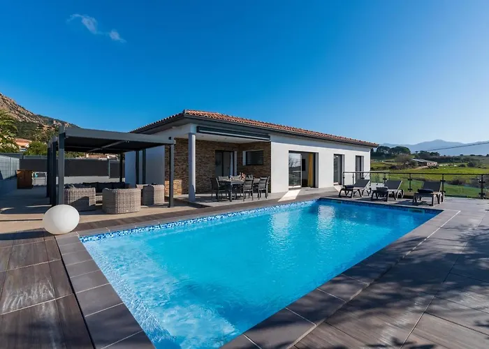 度假居 Proche Ajaccio, Magnifique Avec Piscine Privee 8 Personnes Afa