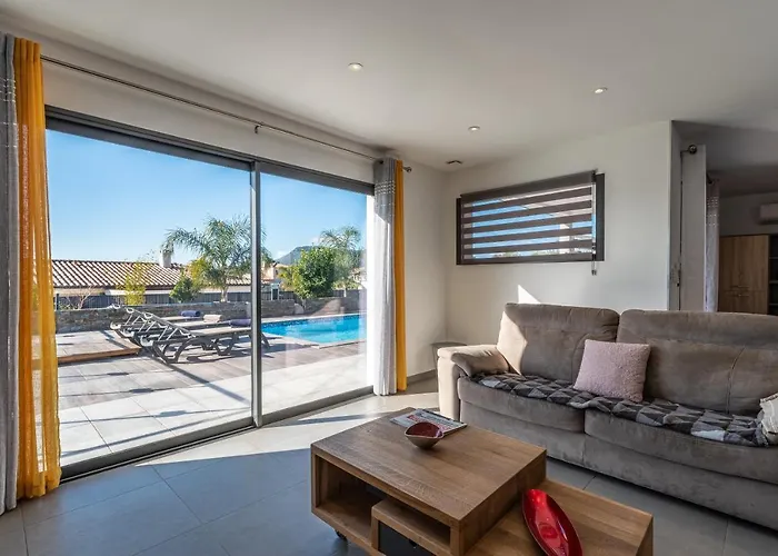 Tatil Evi Proche Ajaccio, Magnifique Avec Piscine Privee 8 Personnes Afa