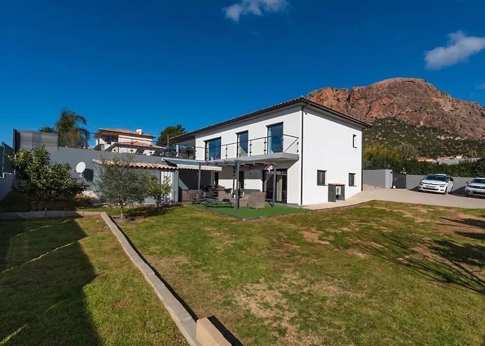 Proche Ajaccio, Magnifique Avec Piscine Privee 8 Personnes