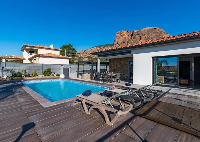 Ferienhaus Proche Ajaccio, Magnifique Avec Piscine Privee 8 Personnes Afa