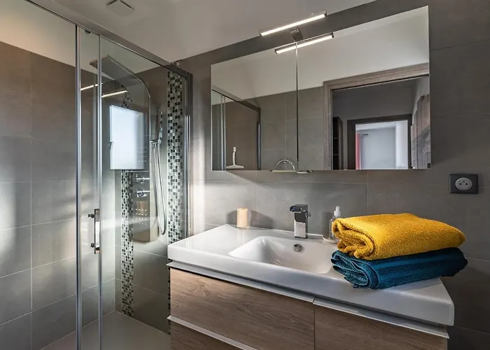 Proche Ajaccio, Magnifique Avec Piscine Privee 8 Personnes Ferienhaus *