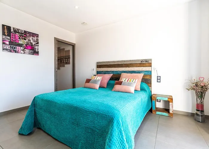 Proche Ajaccio, Magnifique Avec Piscine Privee 8 Personnes *